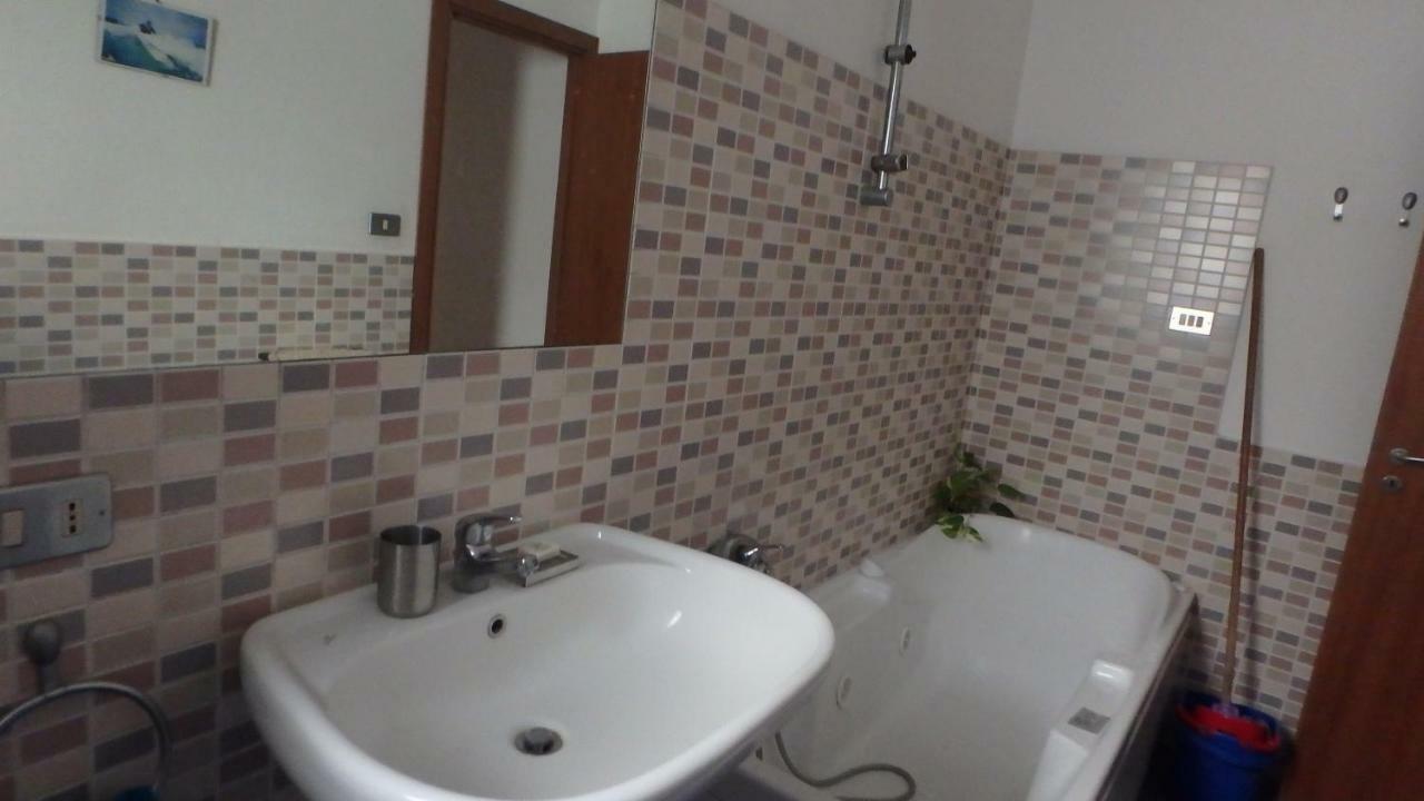 Camera Silenziosa Con Bagno Privato In Centro Citta Otel Palermo Dış mekan fotoğraf
